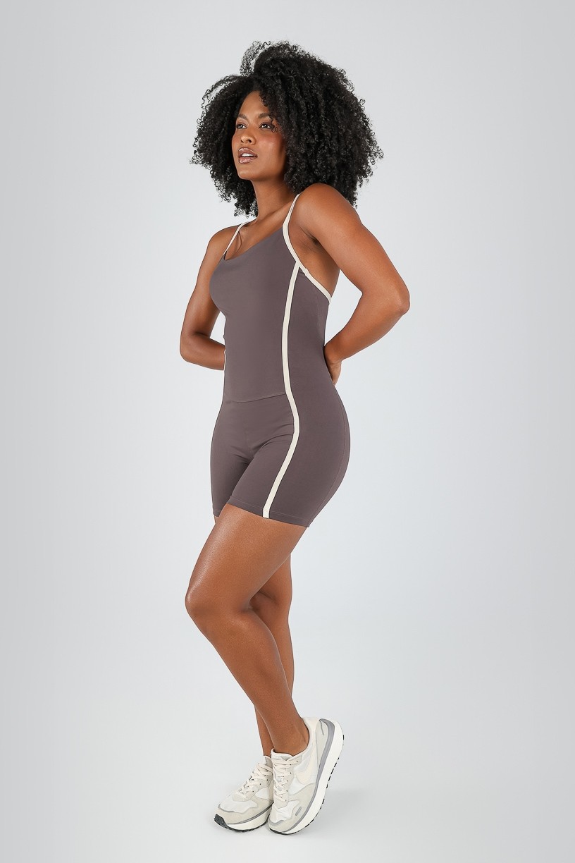 K4737-A_Macaquinho_com_Alcas_Contrastantes_Trufa__Off-White__Ref:_K4737-A