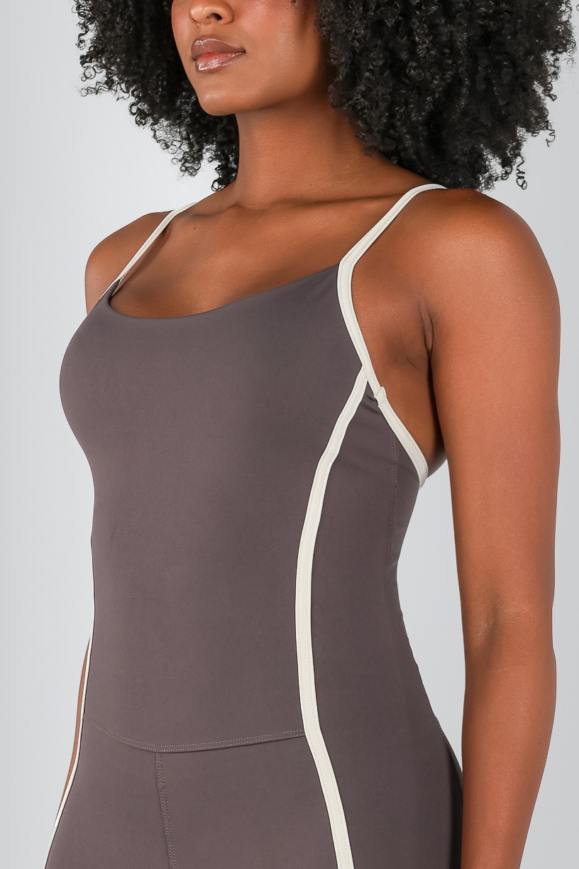 K4737-A_Macaquinho_com_Alcas_Contrastantes_Trufa__Off-White__Ref:_K4737-A