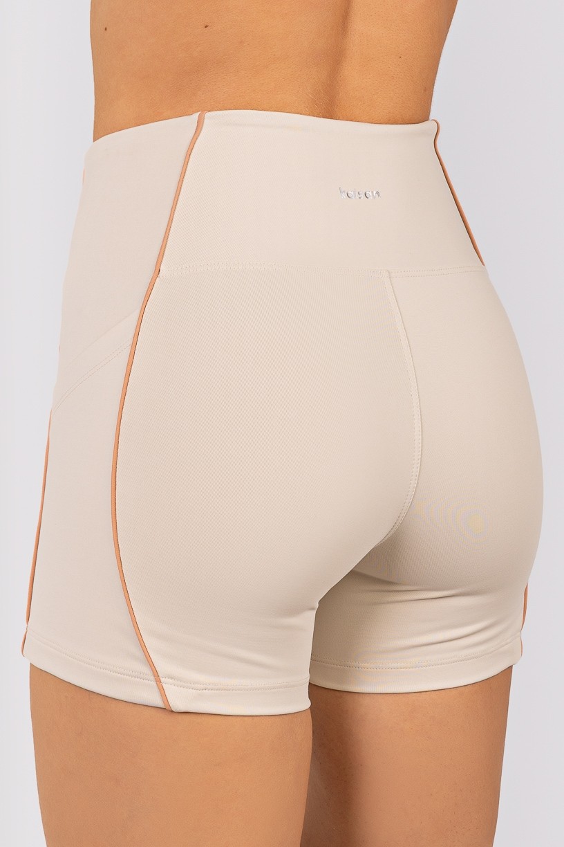 K4648-C_Short_com_Bolsos_e_Vivo_Off-White__Macadamia__Ref:_K4648-C