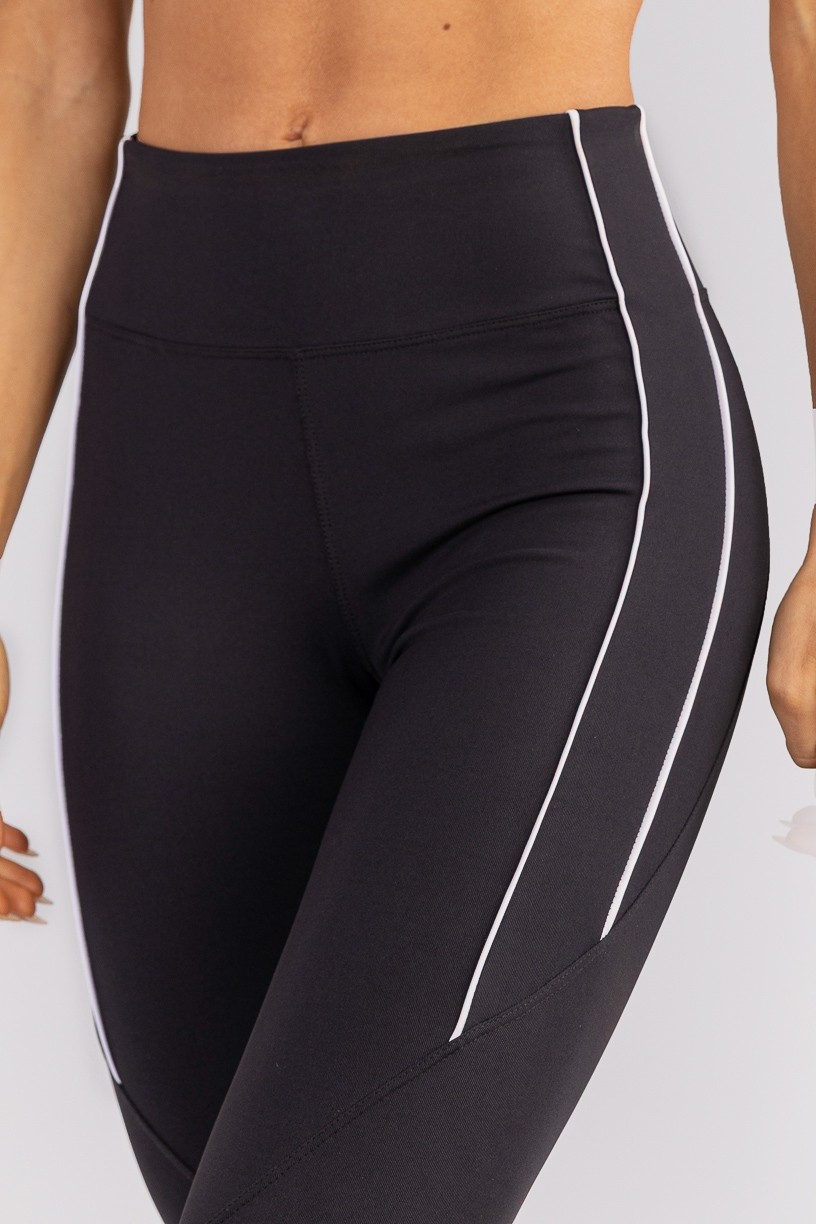 K4748-B_Calca_Legging_com_Vivos_Duplos_Coloridos_Preto__Branco__Ref:_K4748-B