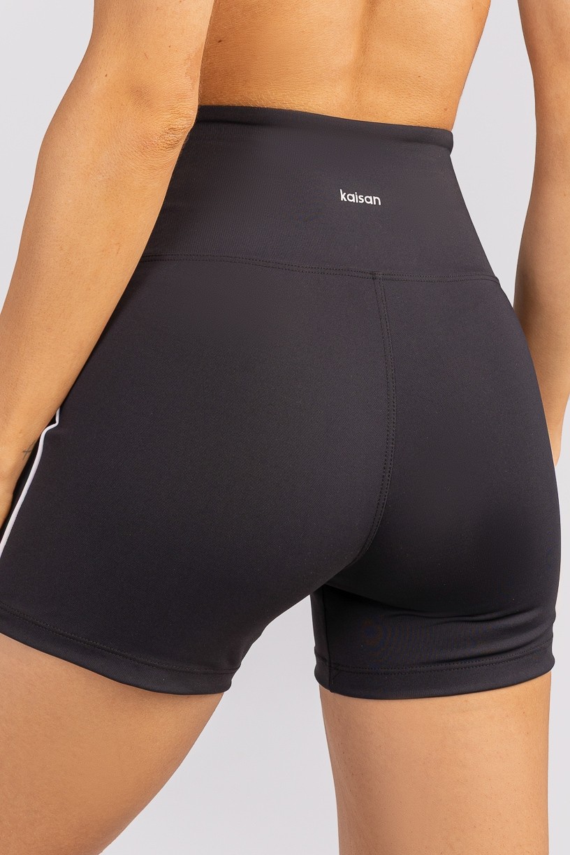 K4749-B_Short_com_Vivos_Duplos_Coloridos_Preto__Branco__Ref:_K4749-B