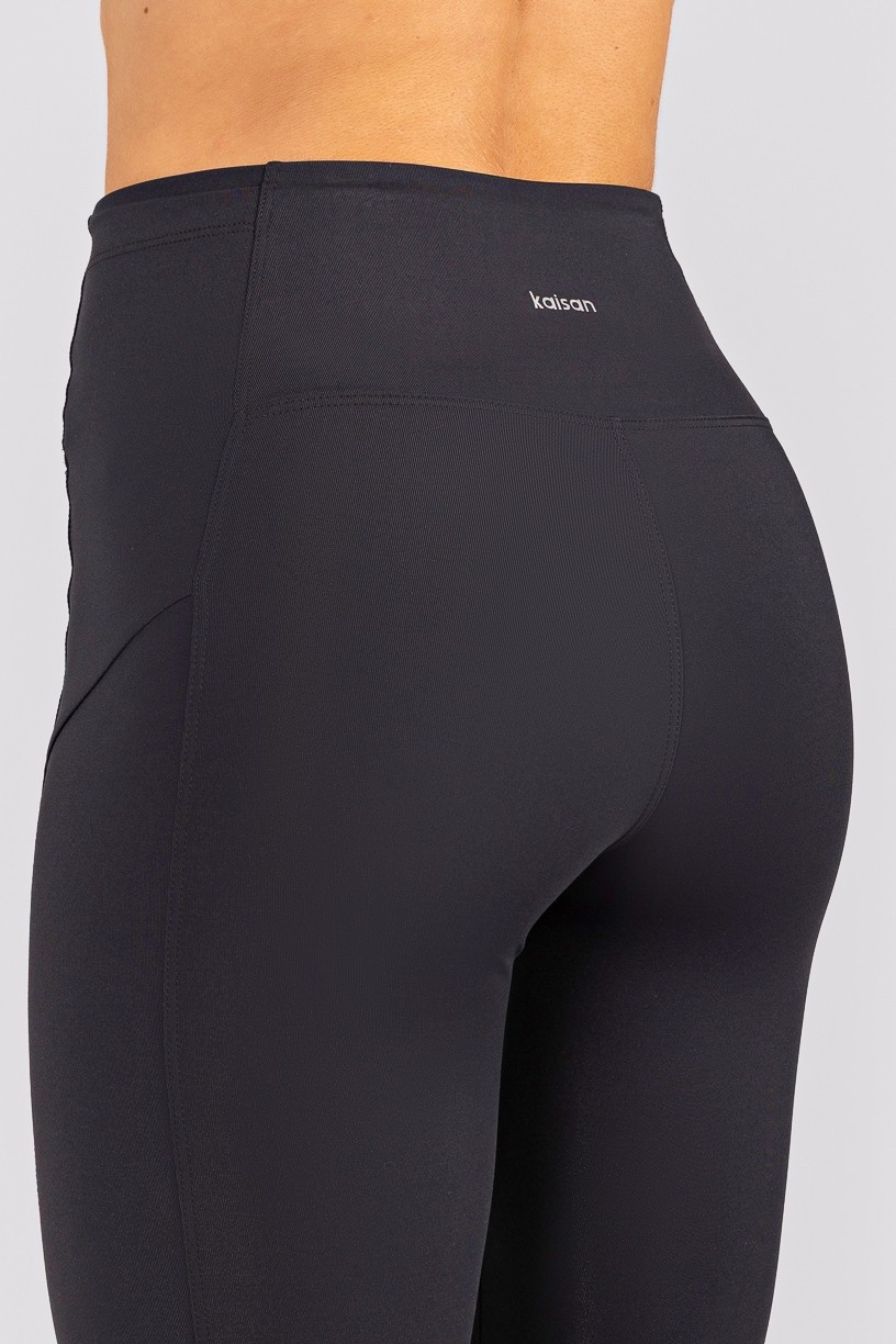 K4751-A_Calca_Legging_com_Bolsos_e_Recortes_Preto__Ref:_K4751-A