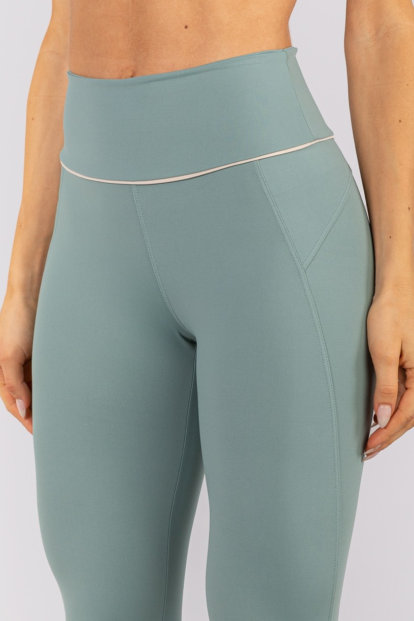 K4754-A_Calca_Legging_com_Recortes_e_Vivo_no_Cos_Citrus__Off-White__Ref:_K4754-A