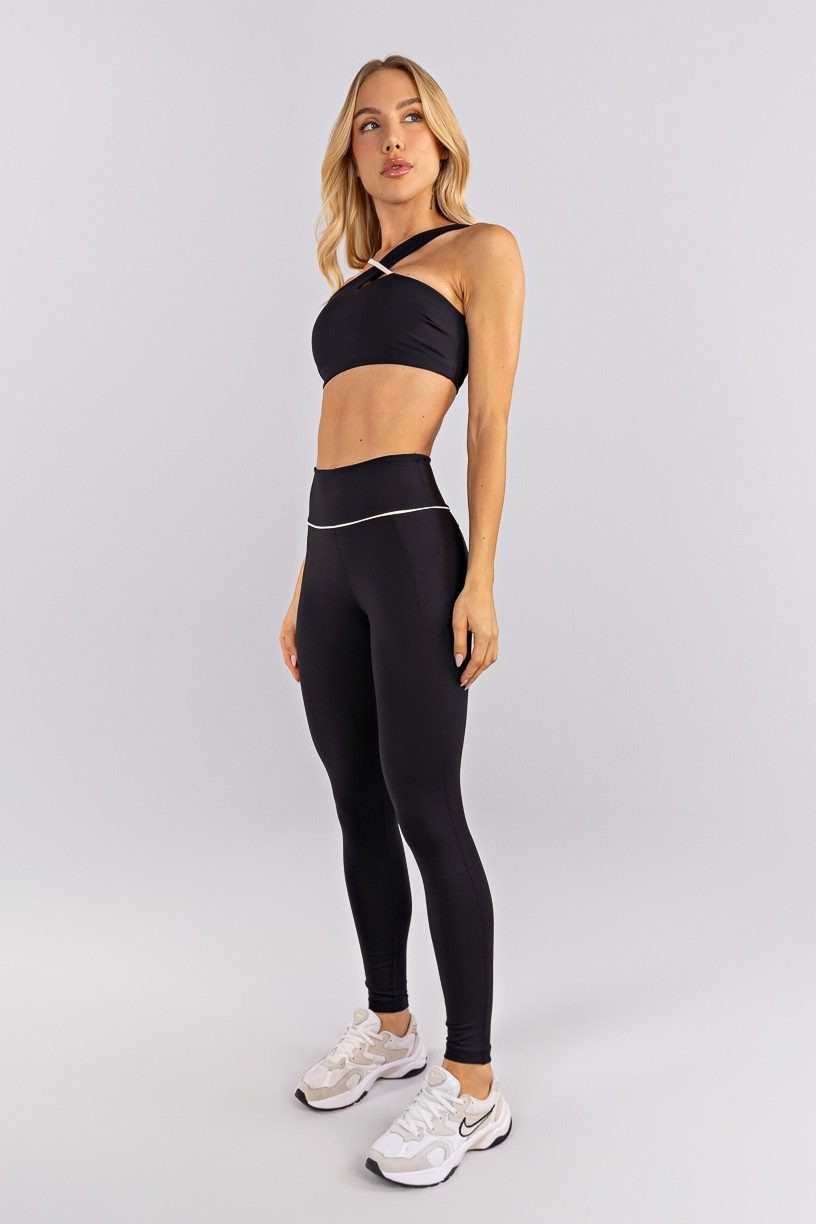 K4754-C_Calca_Legging_com_Recortes_e_Vivo_no_Cos_Preto__Vanilla__Ref:_K4754-C