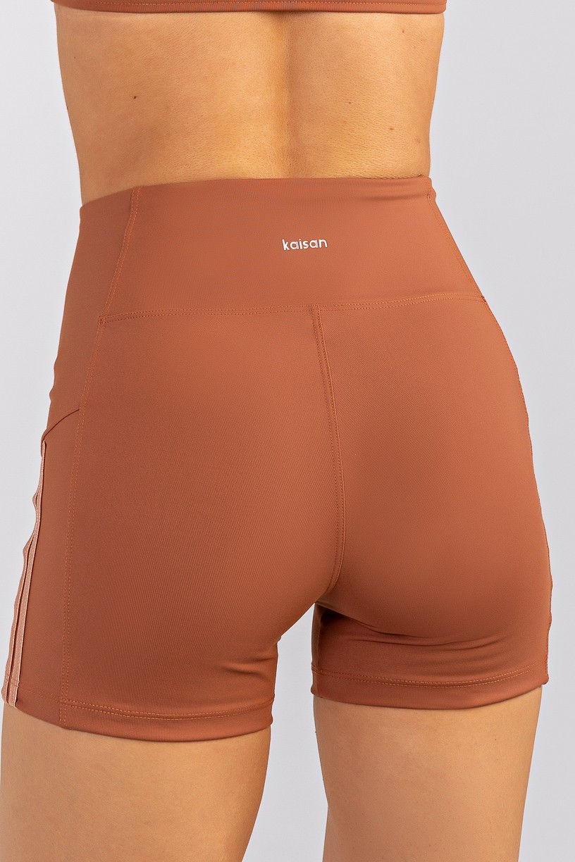 K4758-B_Short_com_Recortes_e_Chapados_Platinados_Marrom__Rose__Ref:_K4758-B