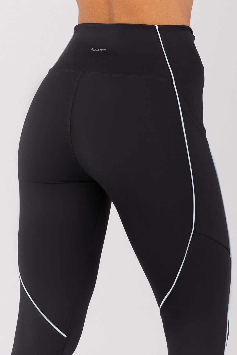 K4647-D_Calca_Legging_com_Bolsos_e_Vivo_Preto__Glacial__Ref:_K4647-D