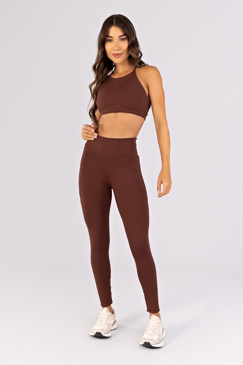 K4782-B_Calca_Legging_com_Bolsos_e_Recortes_Cafe__Ref:_K4782-B