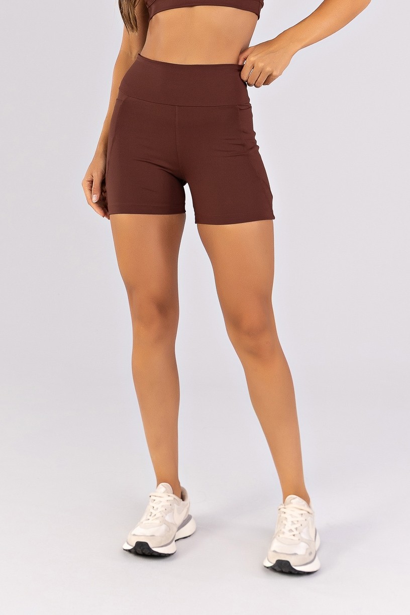 K4783-B_Short_com_Bolsos_e_Recortes_Cafe__Ref:_K4783-B