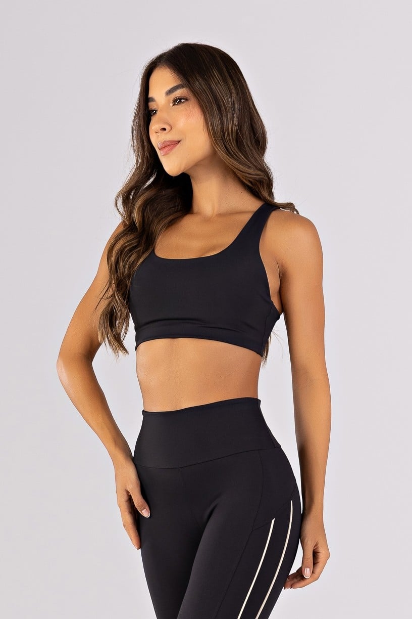 K4784-A_Top_com_Alcas_Triplas_nas_Costas_Preto__Off-White__Ref:_K4784-A