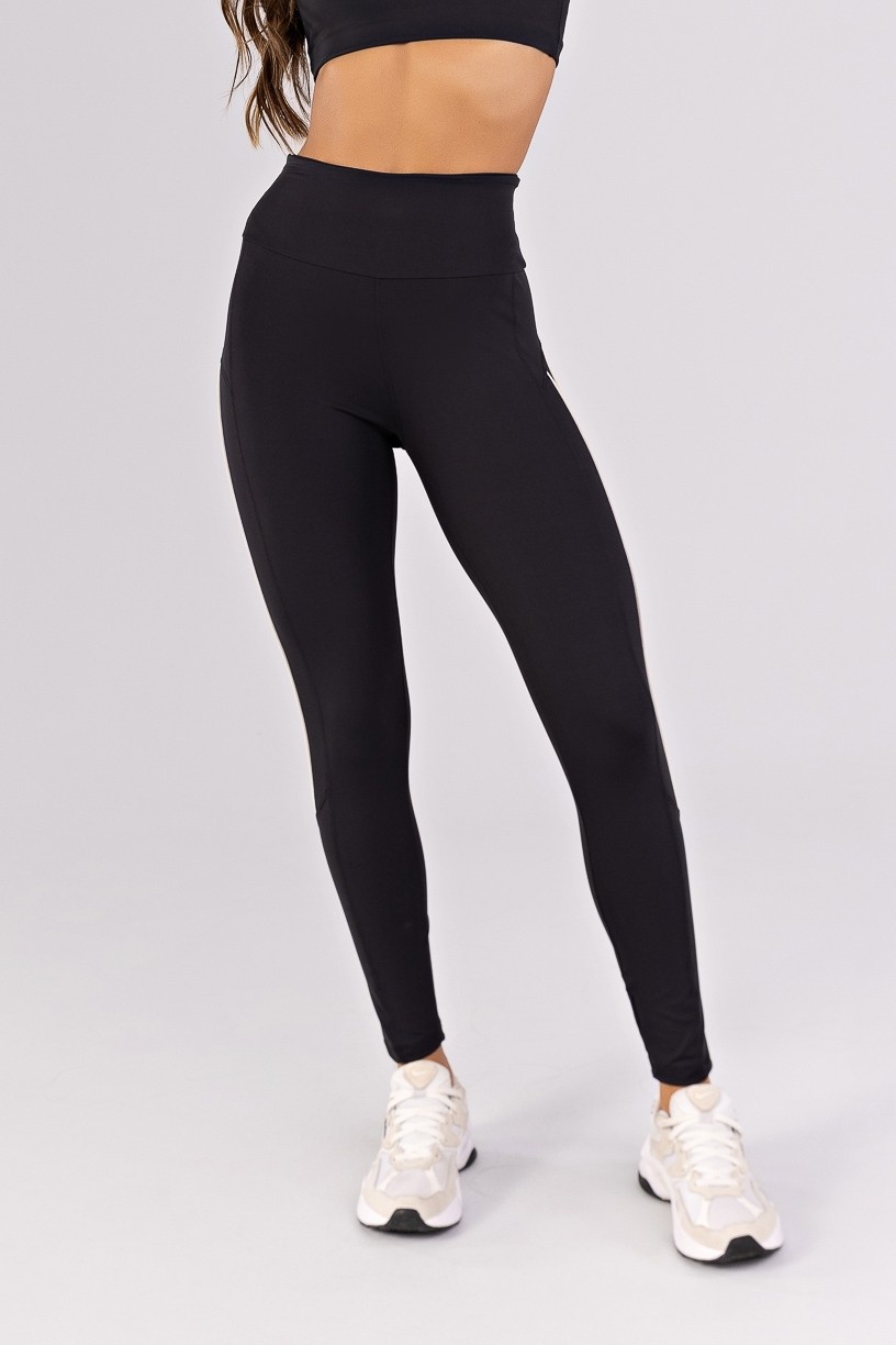 K4785-A_Calca_Legging_com_Recortes_e_Vivos_Duplos_Preto__Off-White__Ref:_K4785-A