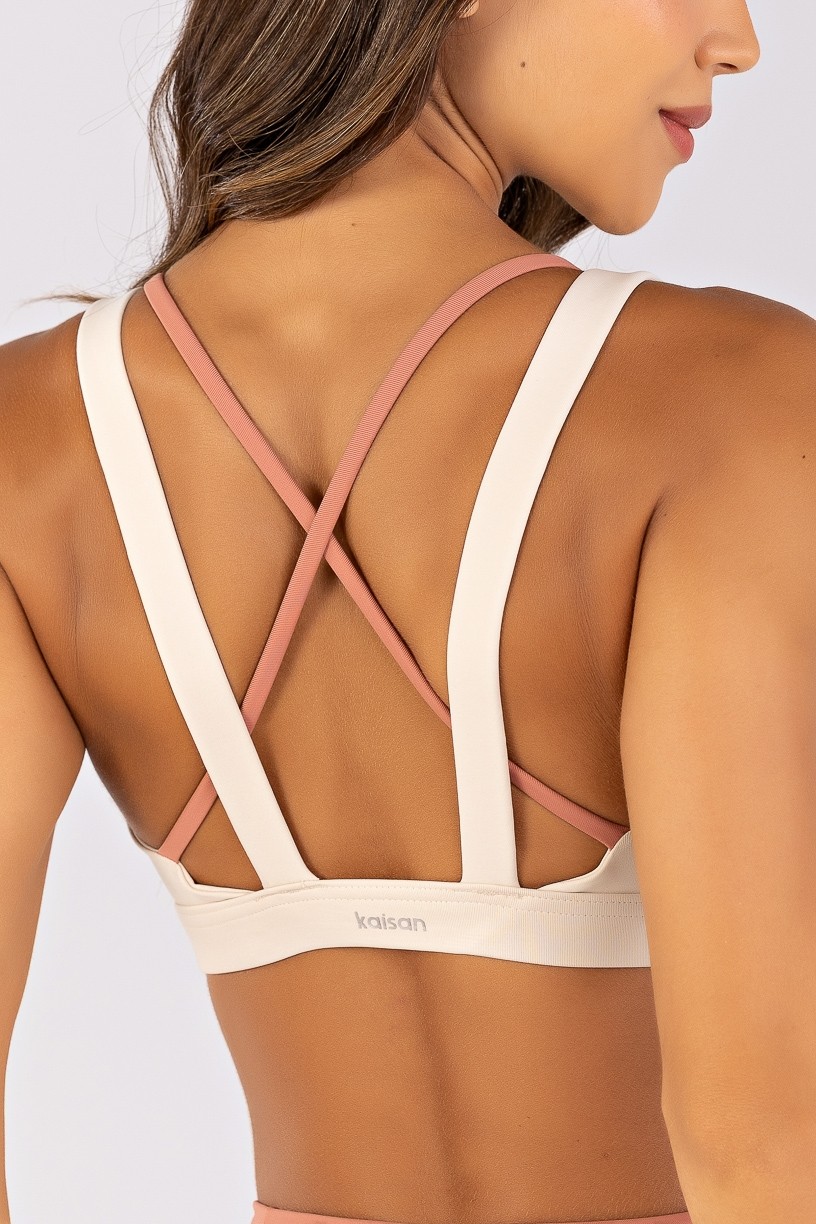 K4790-A_Top_com_Alcas_Diferenciadas_em_Contraste_Off-White__Telha__Ref:_K4790-A