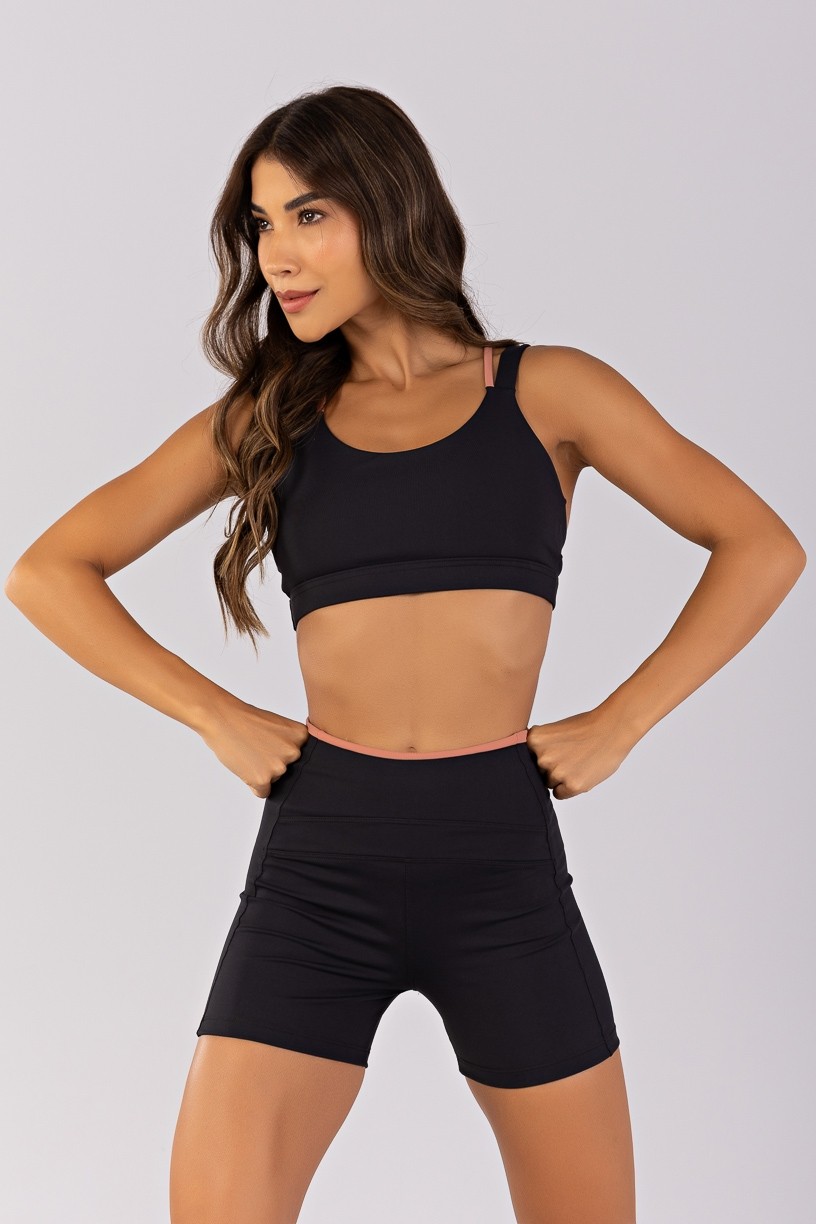 K4792-B_Short_com_Recortes_e_Vira_Contrastante_Preto__Telha__Ref:_K4792-B