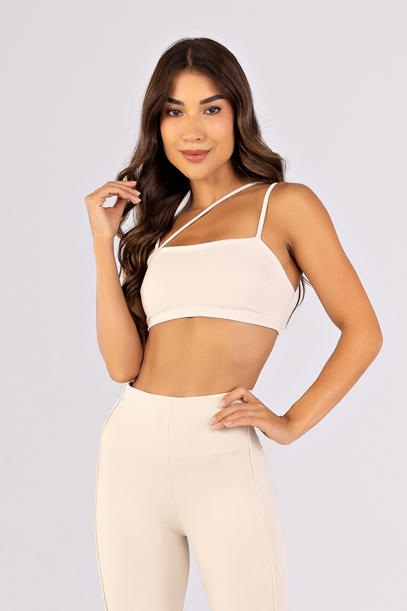 K4799-B_Top_com_Decote_Reto_e_Alcas_Assimetricas_Off-White__Ref:_K4799-B