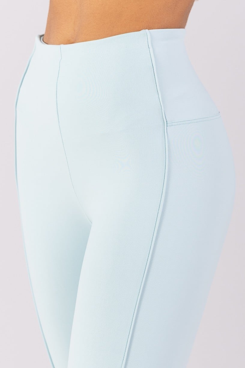 K4800-A_Calca_Legging_com_Vivos_sem_Cos_Aparente_na_Frente_Glacial__Ref:_K4800-A