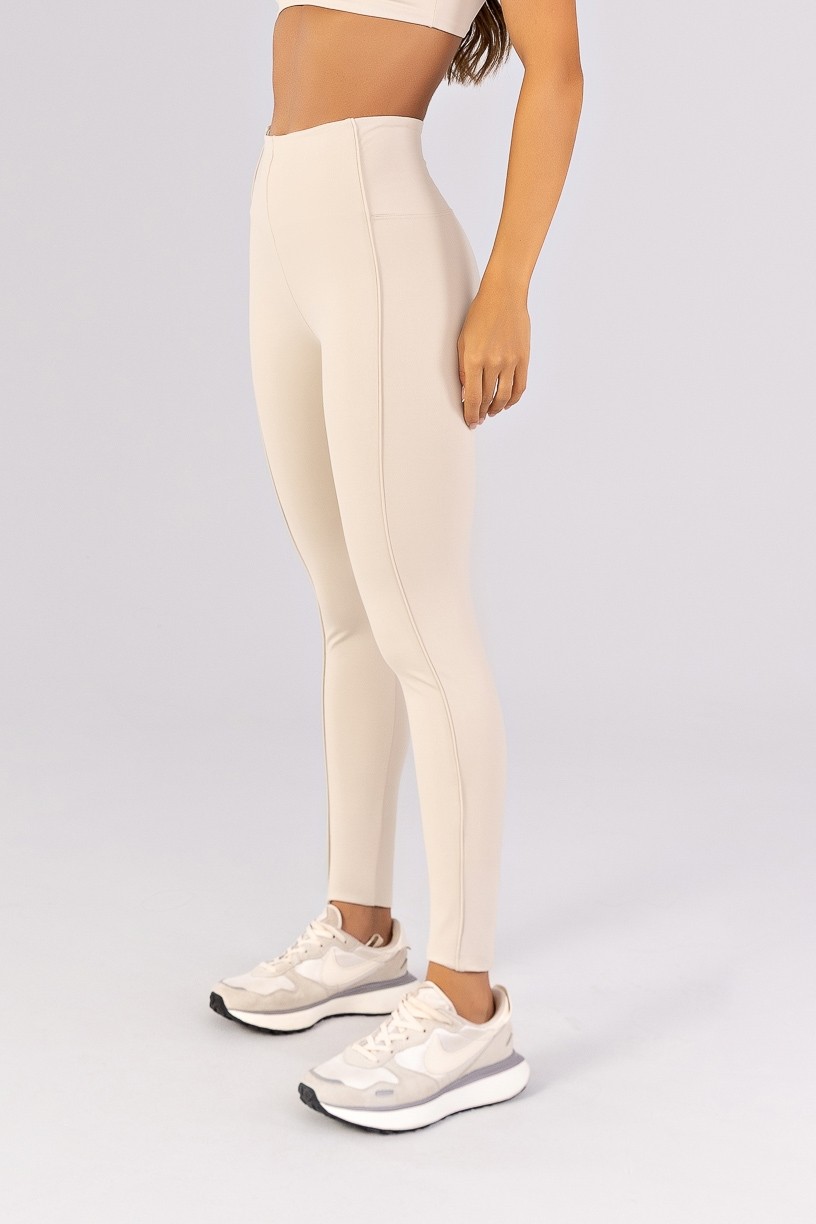 K4800-B_Calca_Legging_com_Vivos_sem_Cos_Aparente_na_Frente_Off-White__Ref:_K4800-B