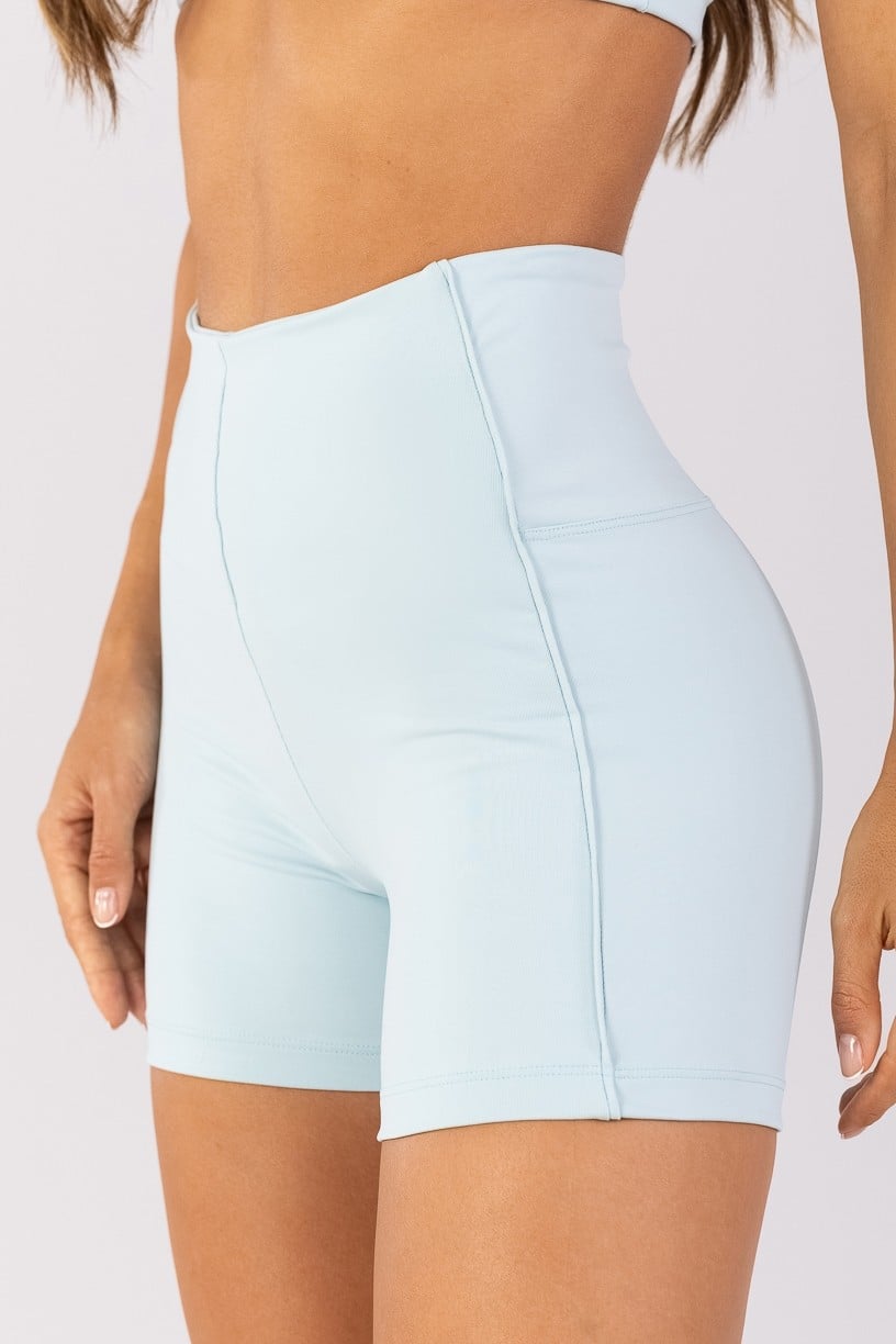 K4801-A_Short_com_Vivos_sem_Cos_Aparente_na_Frente_Glacial__Ref:_K4801-A