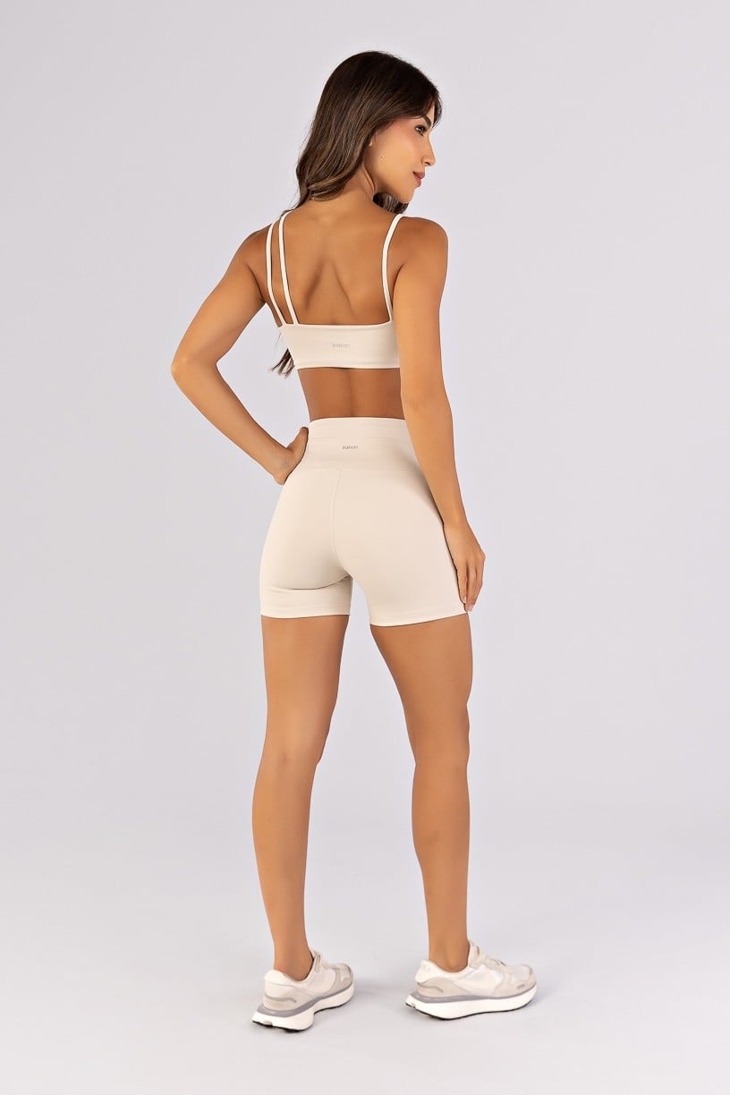 K4801-B_Short_com_Vivos_sem_Cos_Aparente_na_Frente_Off-White__Ref:_K4801-B