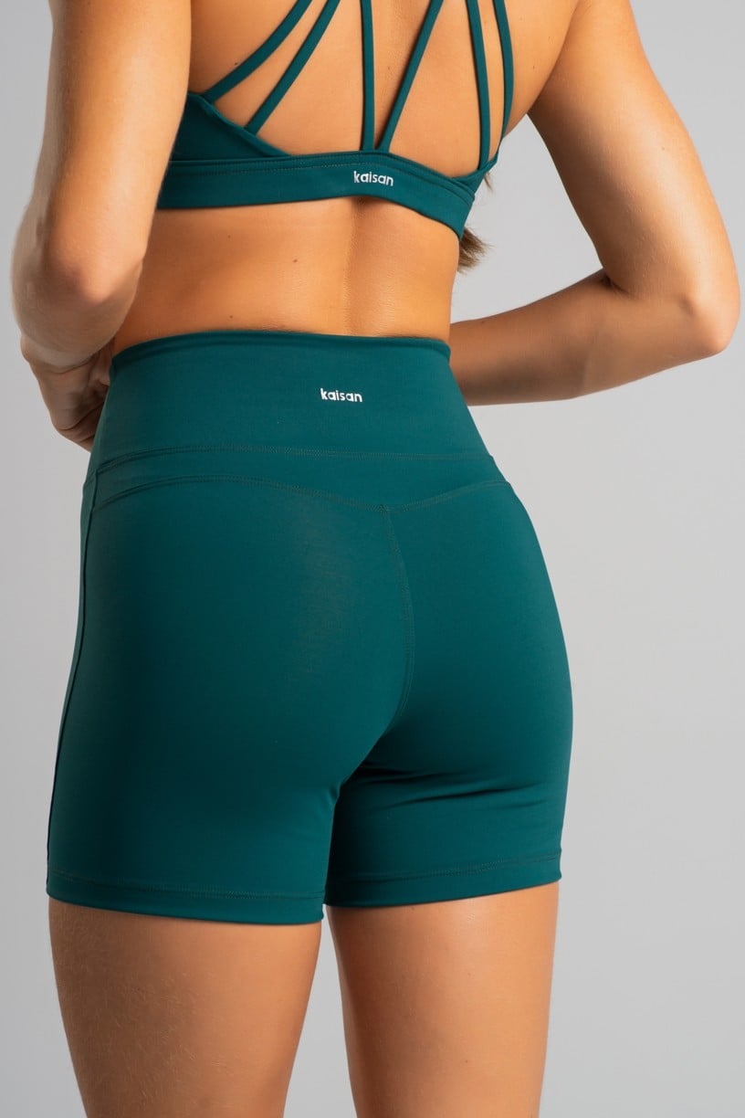 K4823-B_Short_sem_Gancho_com_Recortes_Imperial__Ref:_K4823-B