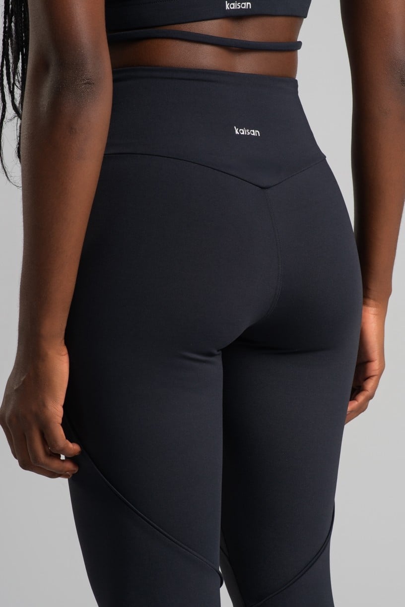 K4825-A_Calca_Legging_sem_Gancho_com_Vivo_e_Cos_em_V_Preto__Ref:_K4825-A