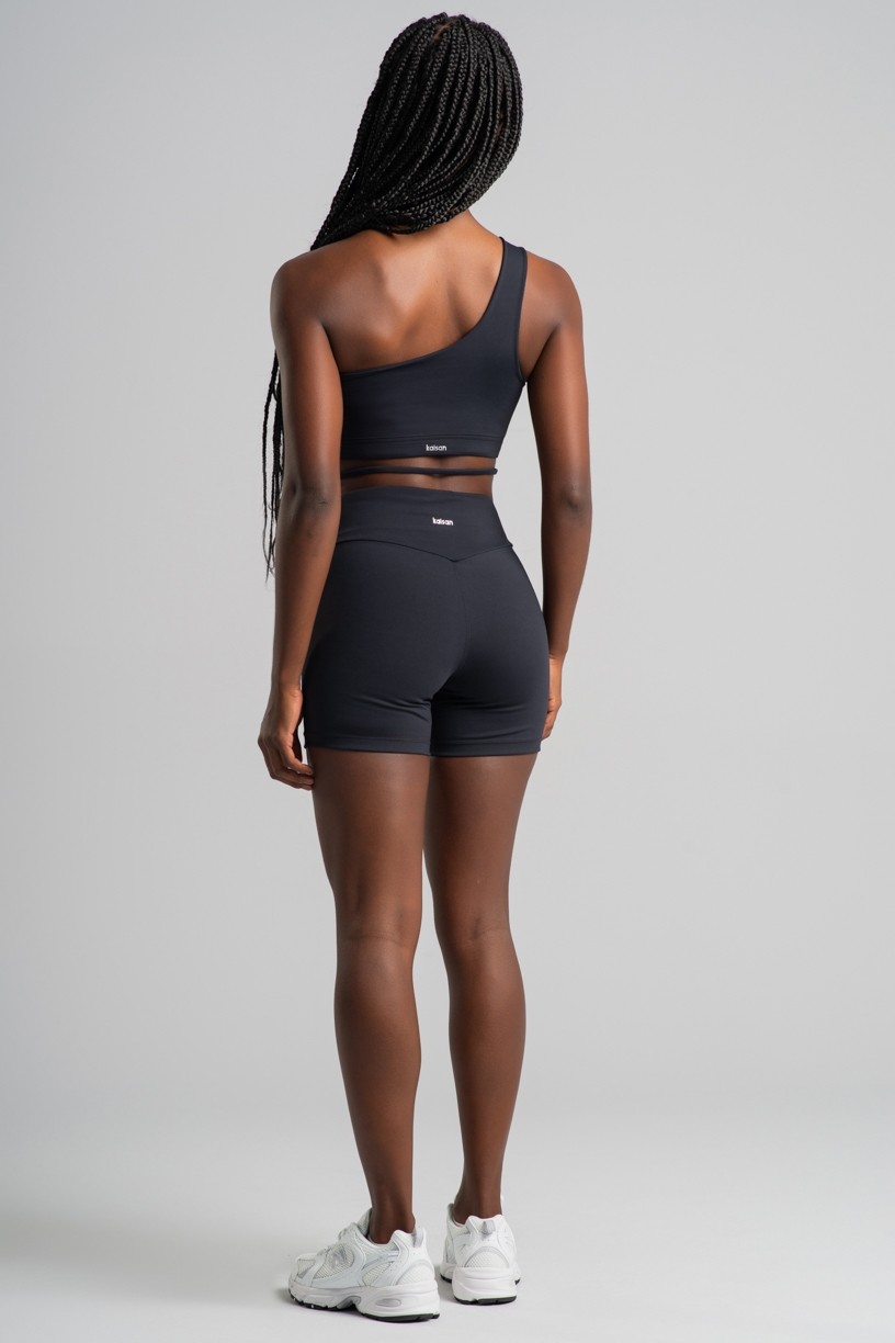 K4826-A_Short_sem_Gancho_com_Vivo_e_Cos_em_V_Preto__Ref:_K4826-A