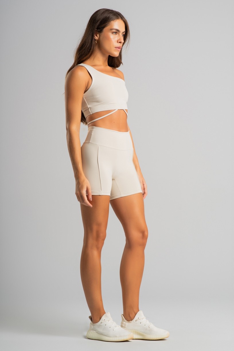 K4826-B_Short_sem_Gancho_com_Vivo_e_Cos_em_V_Off-White__Ref:_K4826-B