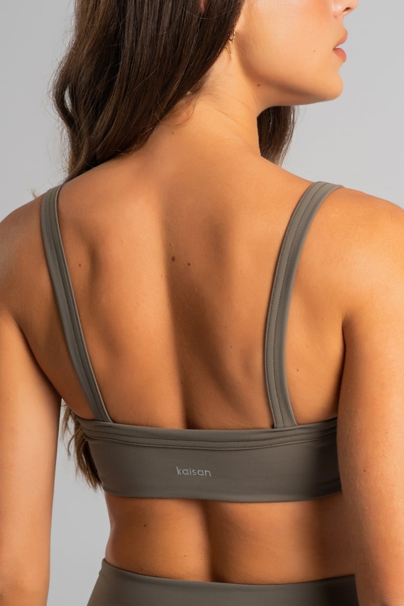 K4827-A_Top_Slim_com_Recortes_Oliva__Ref:_K4827-A