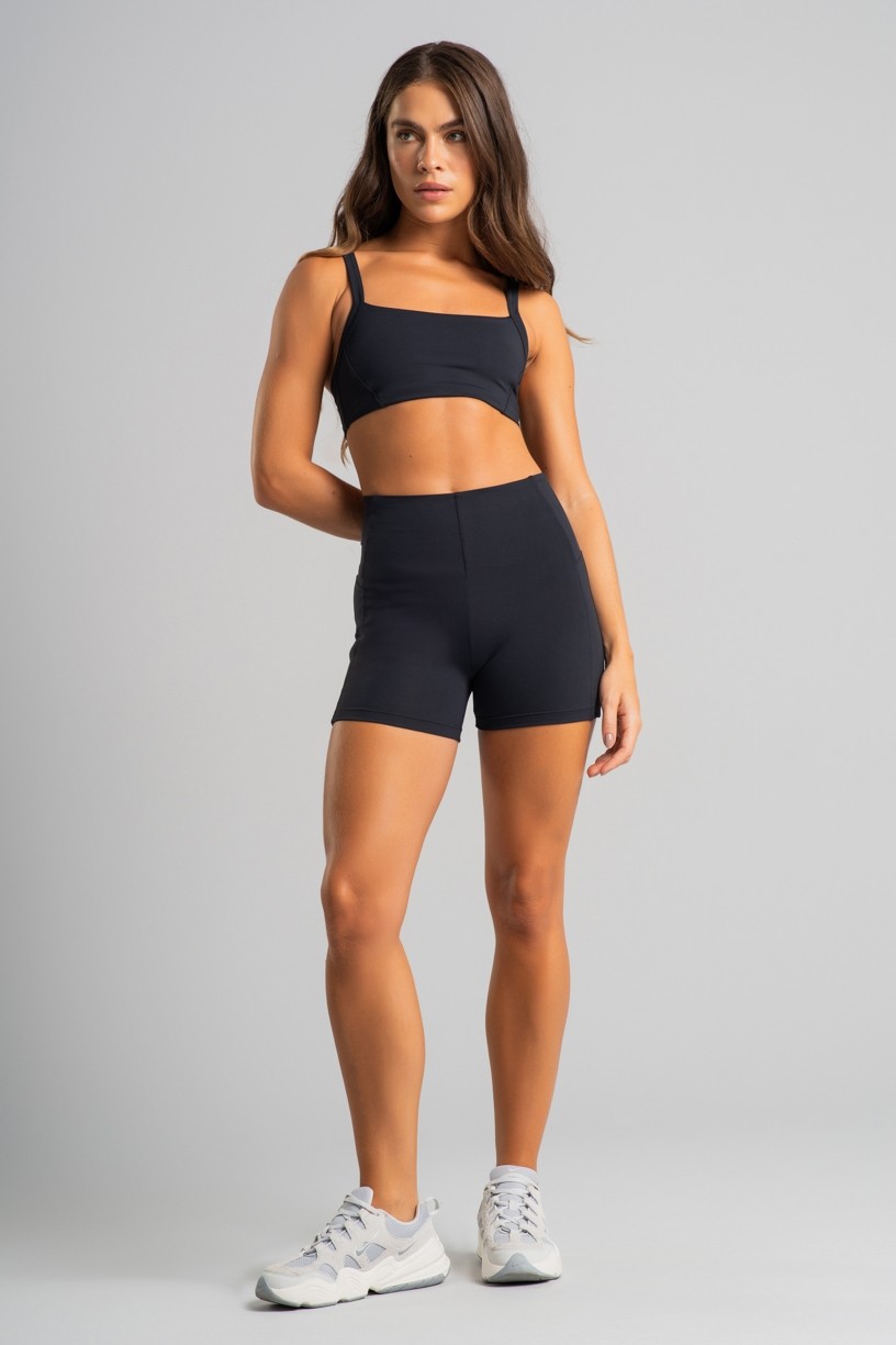 K4829-B_Short_sem_Cos_Aparente_e_Recorte_Lateral_Preto__Ref:_K4829-B