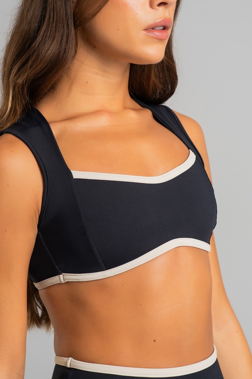 K4830-A_Top_com_Alcas_Largas_e_Vies_Contrastante_Preto__Off-White__Ref:_K4830-A