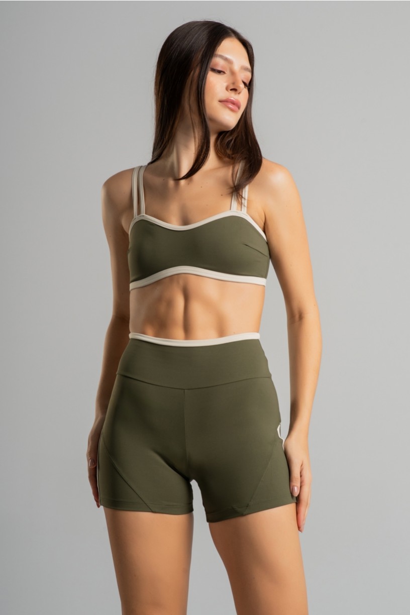 K4695-C_Short_com_Chapado_e_Vira_Militar__Off-White__Ref:_K4695-C