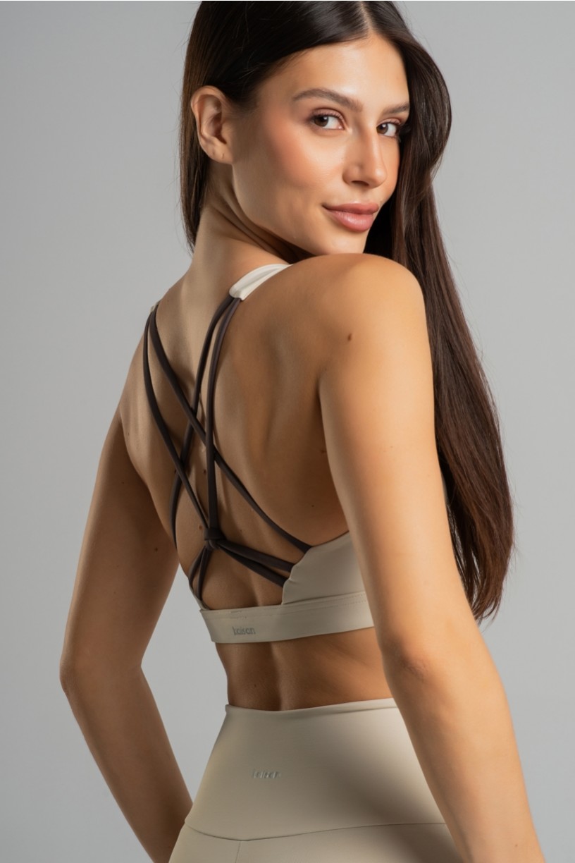 K4857-A_Top_com_Alcas_Entrelacadas_nas_Costas_Off-White__Trufa__Ref:_K4857-A