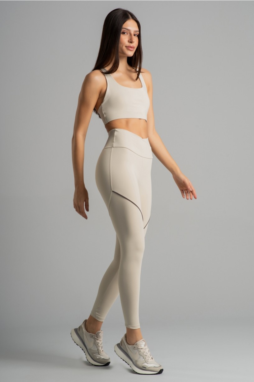 K4858-A_Calca_Legging_com_Cos_Transpassado_e_Vivo_Off-White__Trufa__Ref:_K4858-A