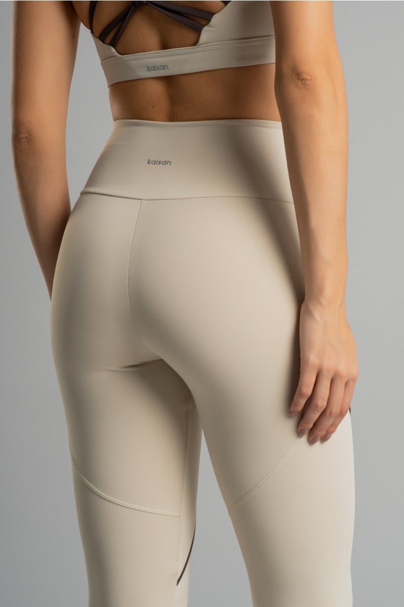 K4858-A_Calca_Legging_com_Cos_Transpassado_e_Vivo_Off-White__Trufa__Ref:_K4858-A