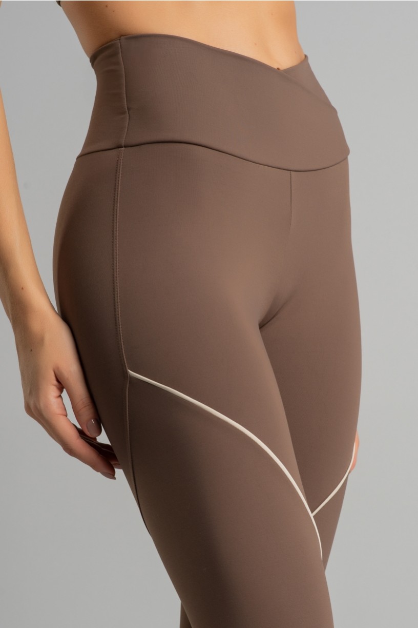 K4858-B_Calca_Legging_com_Cos_Transpassado_e_Vivo_Capuccino__Off-White__Ref:_K4858-B
