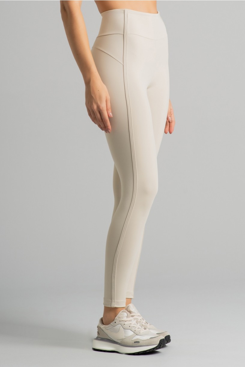 K4861-A_Calca_Legging_com_Recorte_e_Chapado_Off-White__Ref:_K4861-A