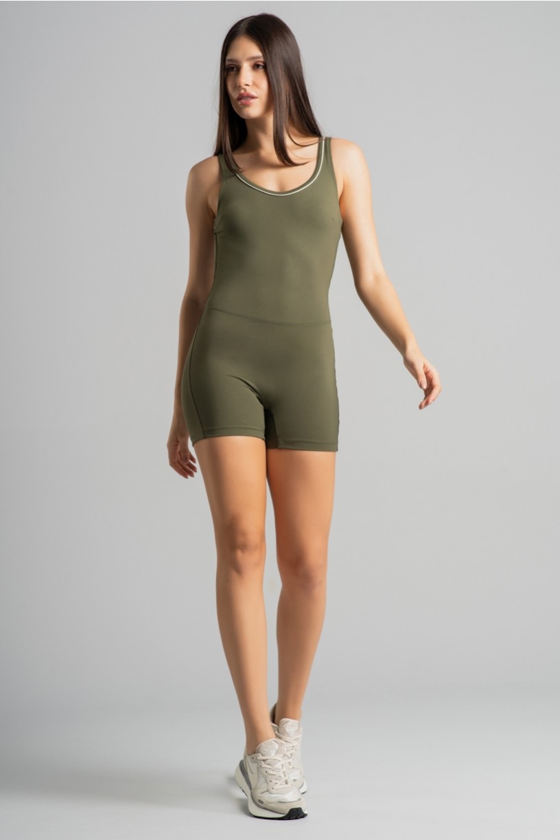 K4867-A_Macaquinho_com_Vivo_Contrastantes_no_Decote_Militar__Off-White__Ref:_K4867-A
