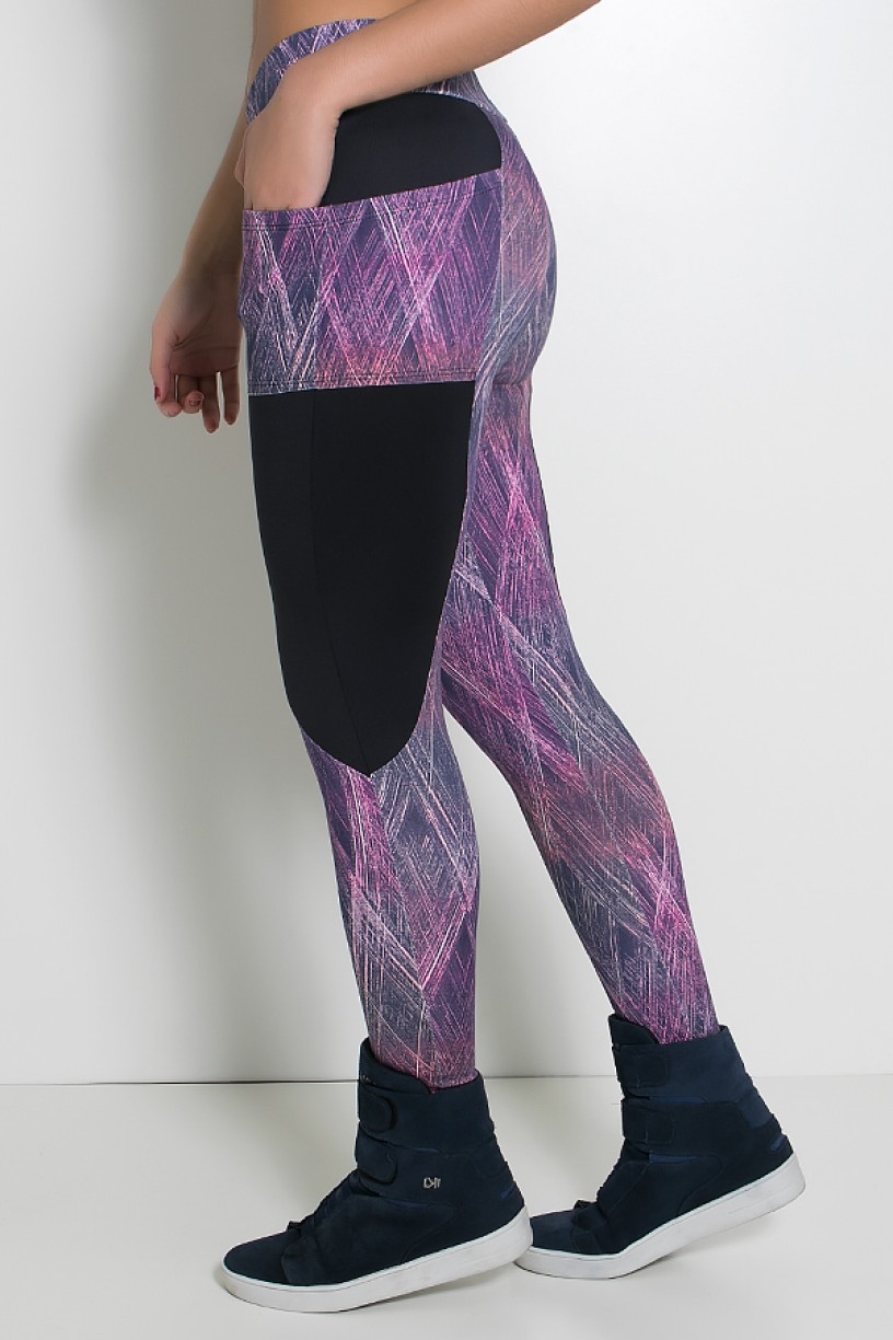 Calça Estampada com Detalhe Liso Adriane (Roxo e Rosa com Rabiscos / Preto) | Ref: KS-F266-001