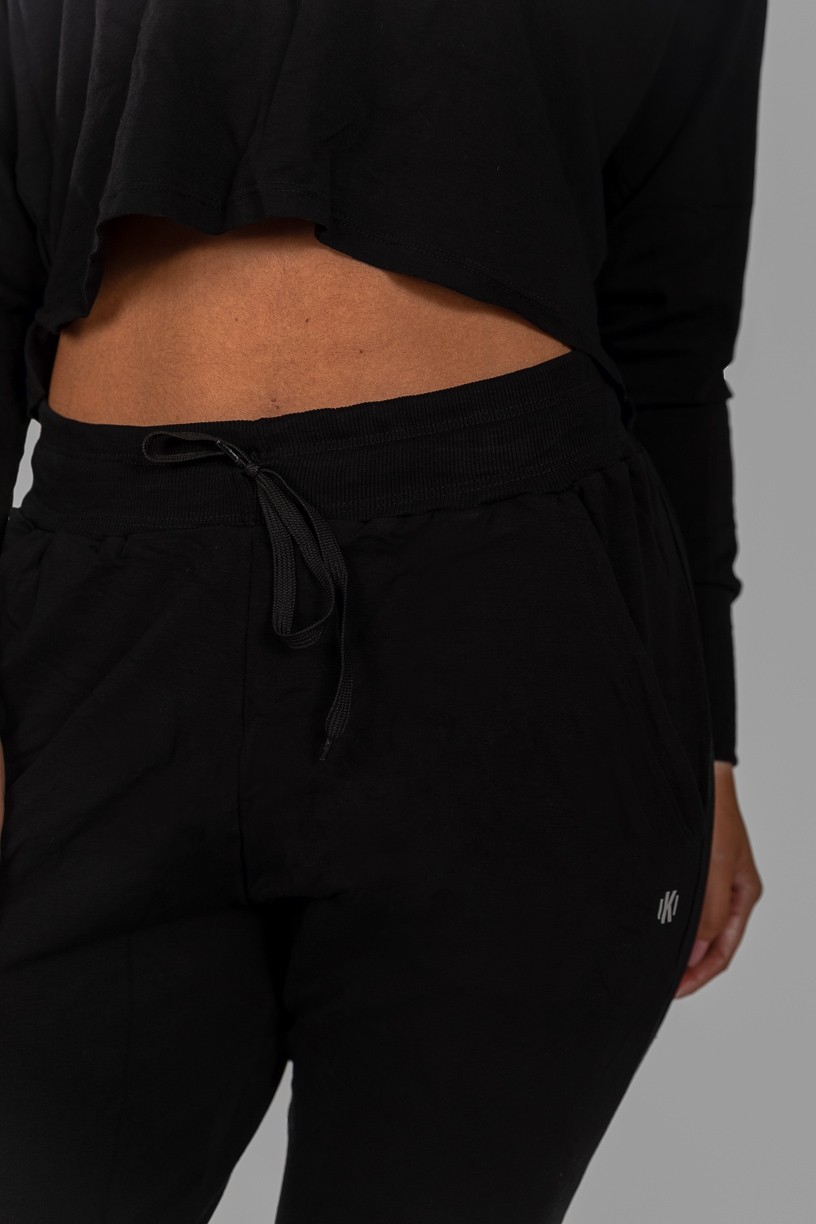 Calça Jogger Lisa de Moletom (Preto) | Ref: K2897-A