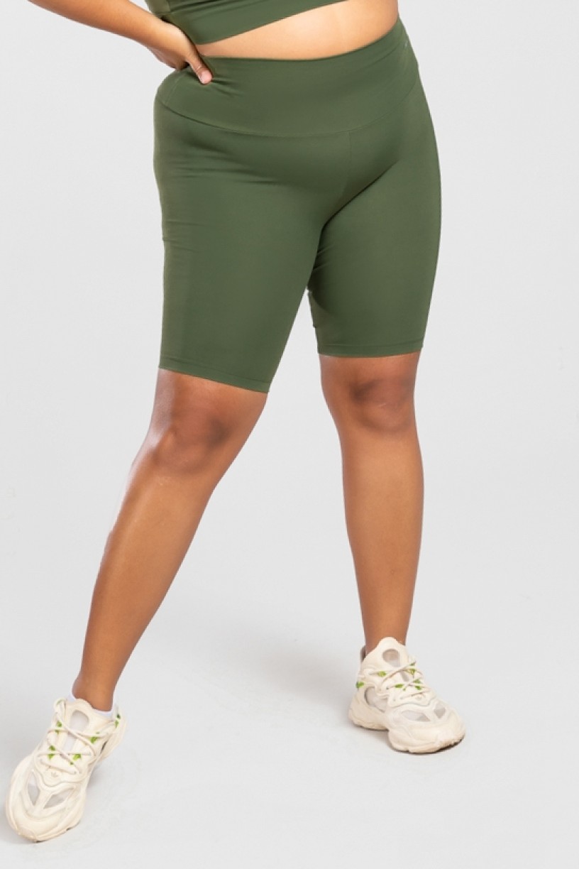 Bermuda Ciclista Básica Plus Size (Verde Militar) | Ref: KP3078-E