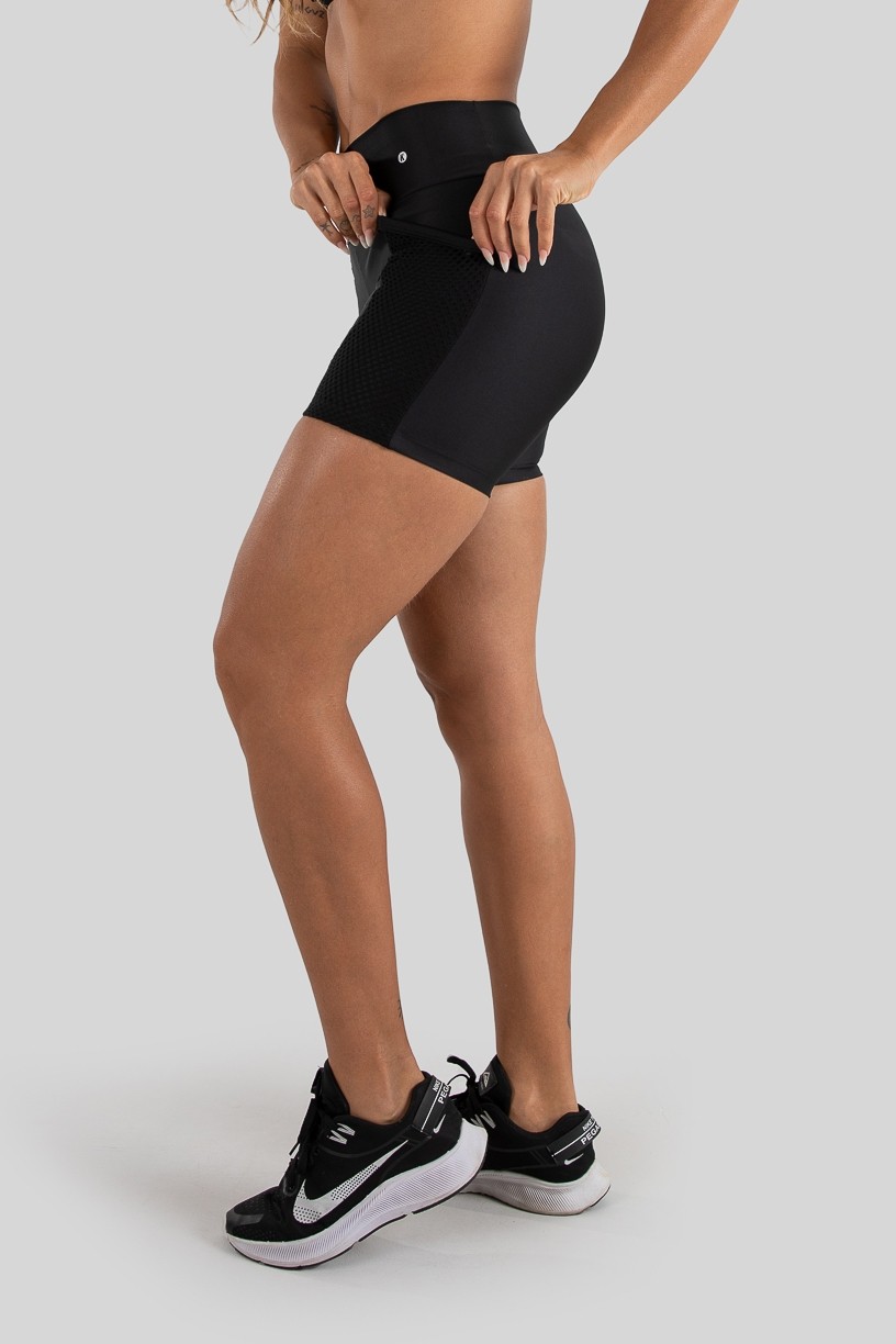 Bermuda com Bolso de Tela (Preto)  Ref K3223-A