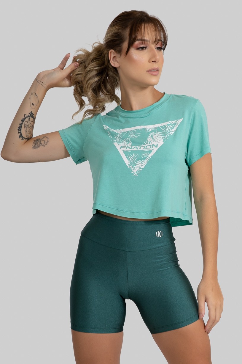 Blusa Curta Viscolycra Soltinha com Silk Flower Triangle (Verde Claro) | Ref: GO396-B