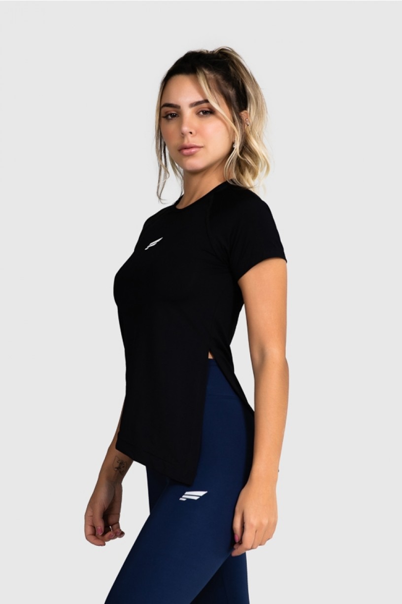 Blusa Fitness Manga Raglan E Recorte Assimetrico (Preto) | Ref: GO79-A