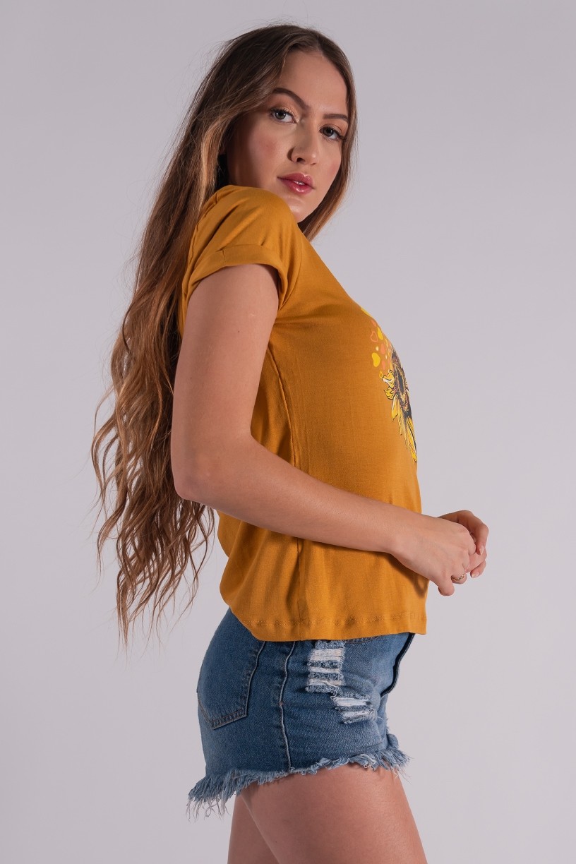 Blusa Nózinho com Silk Girassol e Corações (Mostarda) | Ref: K2833-G