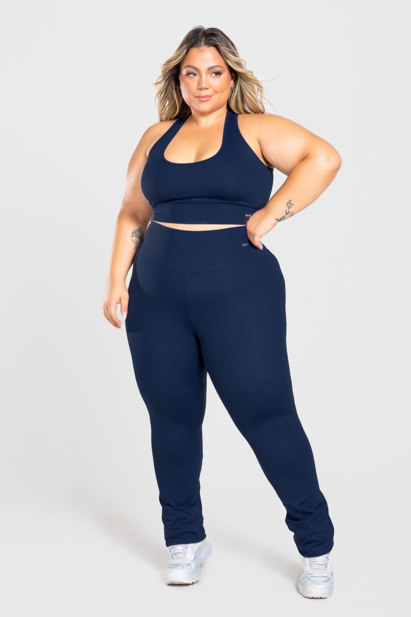 Calça Boca Reta Básica Plus Size (Azul Marinho) | Ref: KP3076-B