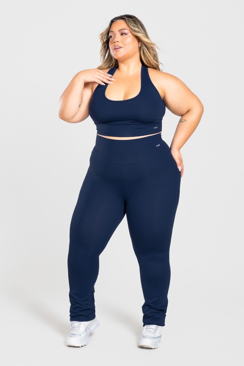 Calça Boca Reta Básica Plus Size (Azul Marinho) | Ref: KP3076-B