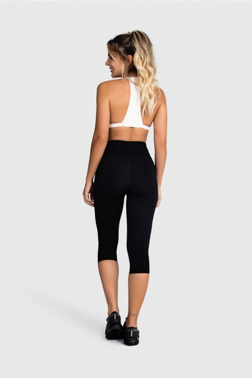 Calça Corsário Fitness Básica (Preto) | Ref: GO2-A