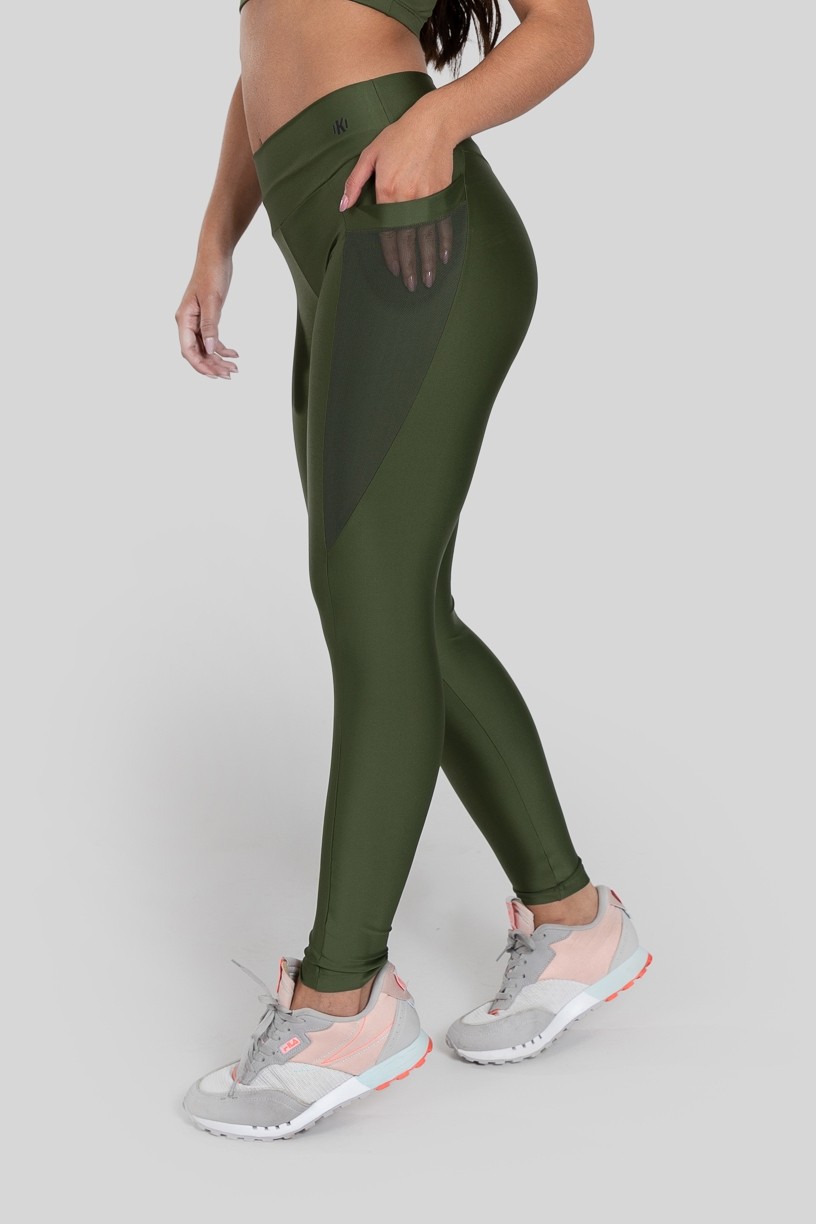 Calça Legging com Bolso em Tule (Verde Militar)  Ref K2871-E