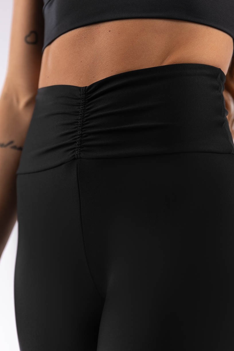 K3940-A_Calca_Legging_com_Cos_Franzido_na_Frente_Preto__Ref:_K3940-A