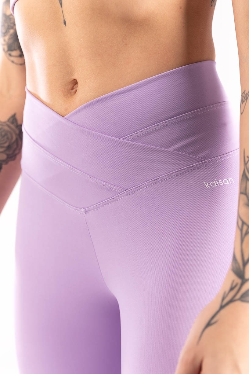 K4042-C_Calca_Legging_com_Cos_Transpassado_Frente_e_Costas_Lilas__Ref:_K4042-C