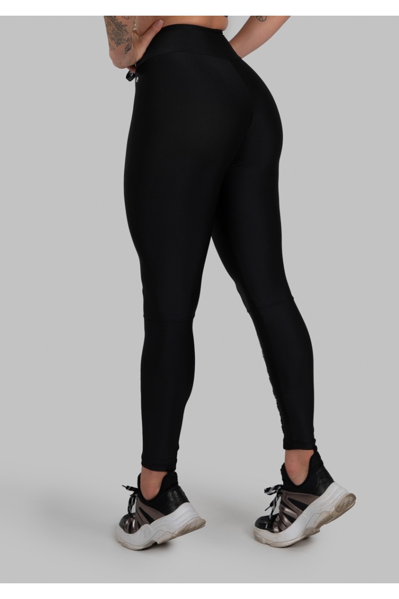 Calça Legging com Cadarço Metálico e Vivo (Preto / Prata) | Ref: K2986-A 