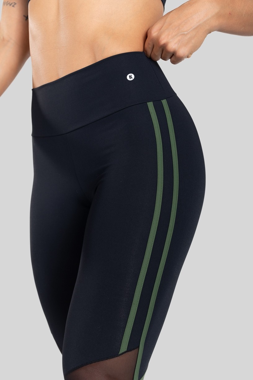 Calça Legging com Chapado e Recorte (Preto / Verde Militar) | Ref: K3133-D